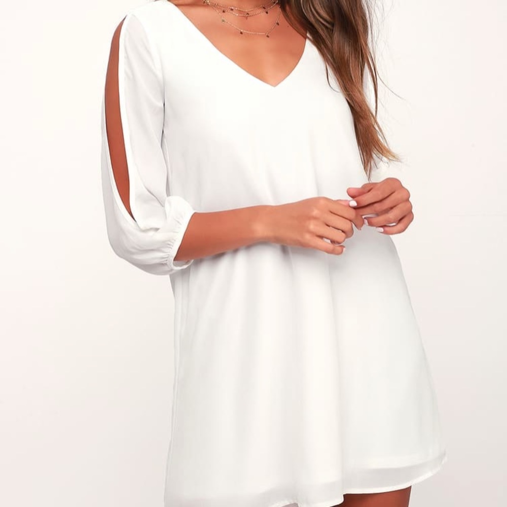 White loose dress